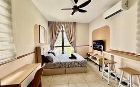 Neu Suites Service Apartment